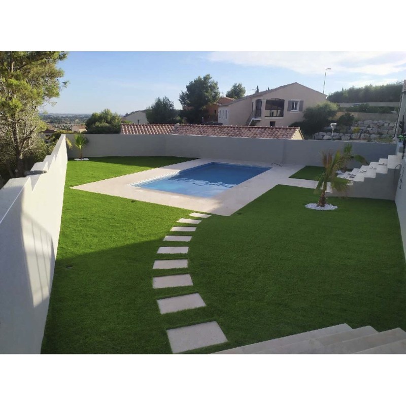 pelouse synthétique 38 mm à Marseille dans le département des bouches-du-rhône.