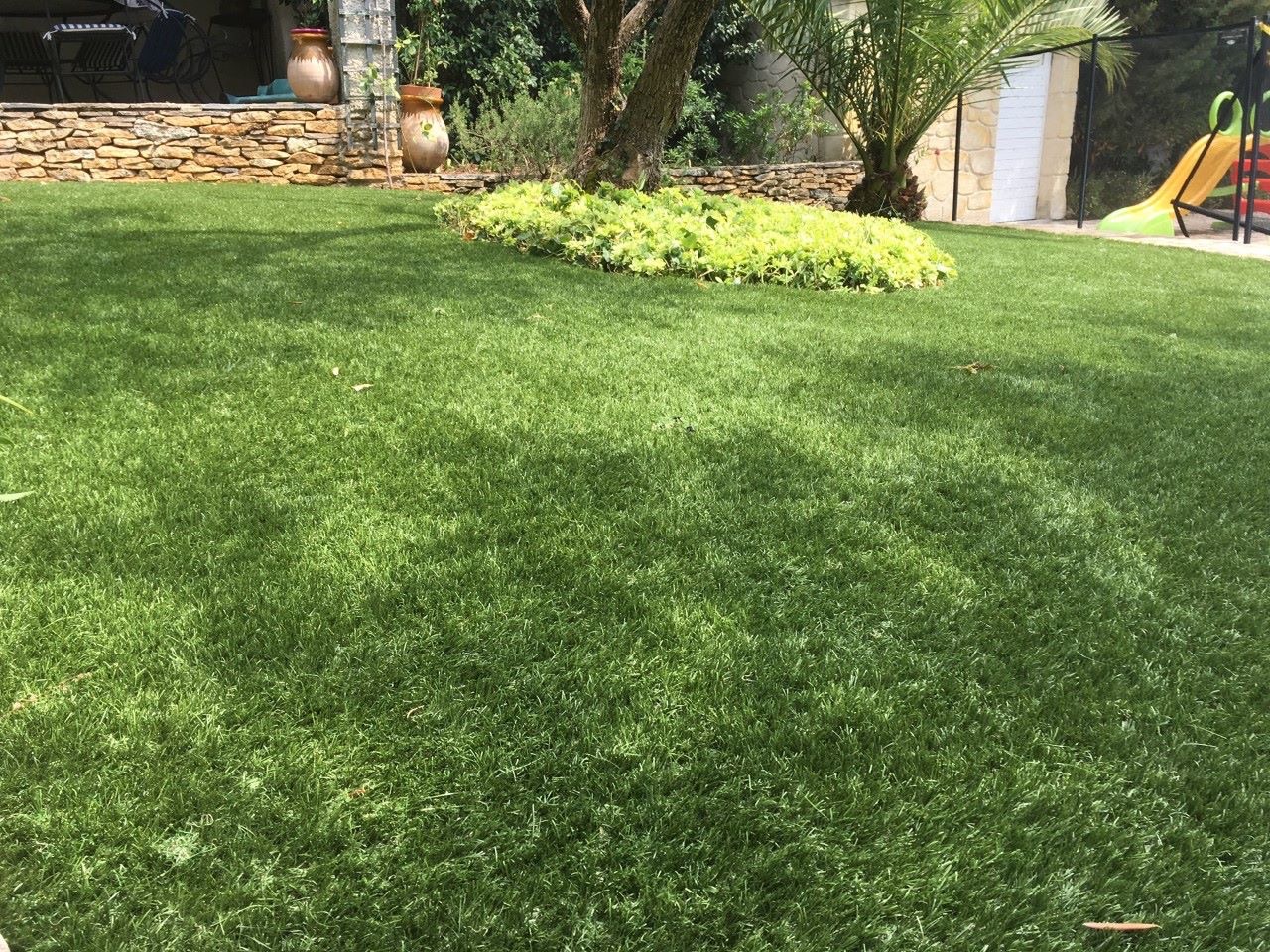 Vente et pose de pelouse artificielle Uzès