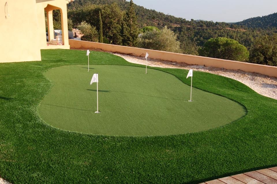 mini golf avec gazon synthetique 35mm à Meaux