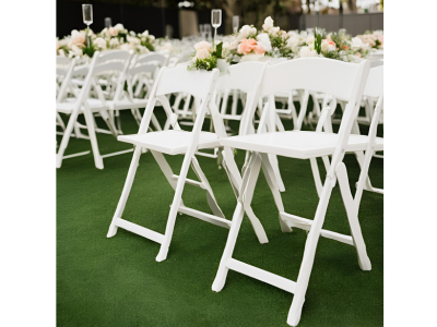 Mariage avec un sol en gazon synthétique