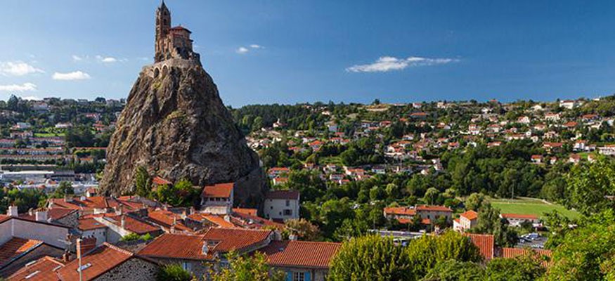 Vente et pose de gazon synthétique au Puy-en-Velay