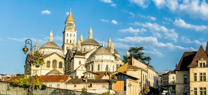 Vente et pose de gazon synthétique à Périgueux