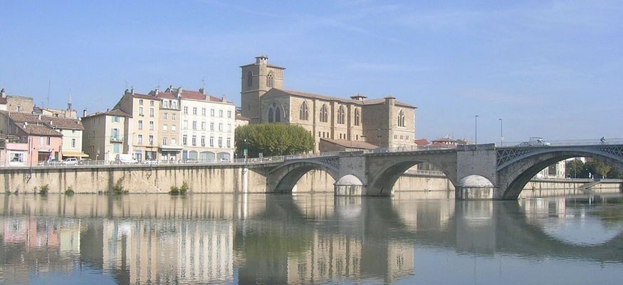 Vente et installation de gazon synthétique Roman-sur-Isère