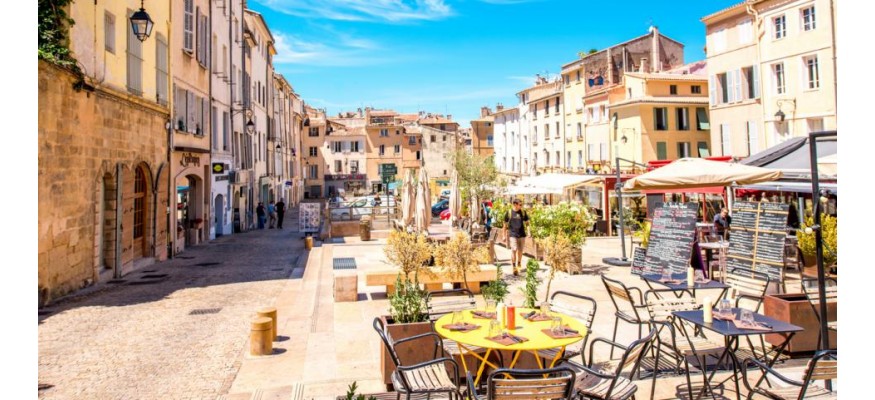 Vente et pose de pelouse synthétique à Aix-En-Provence