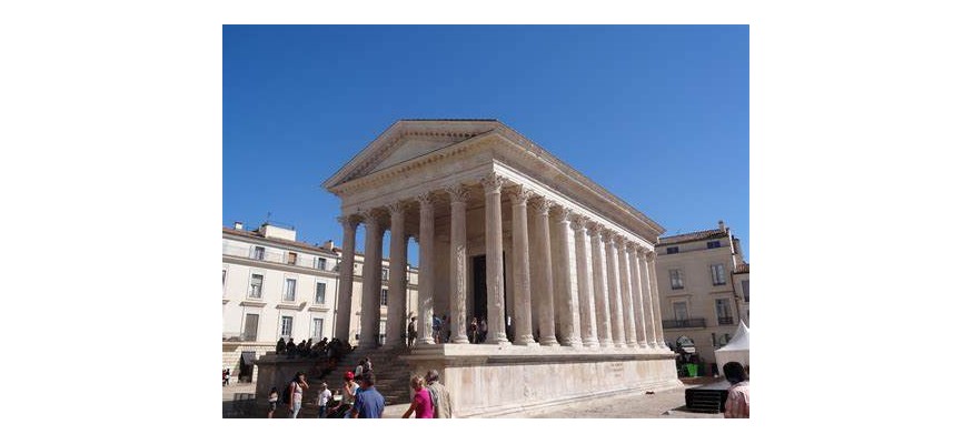Vente et pose pelouse synthétique à Nîmes