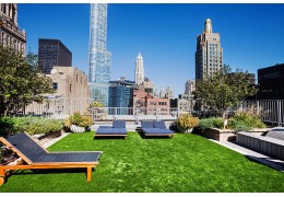 Investir dans le gazon synthétique pour son toit-terrasse