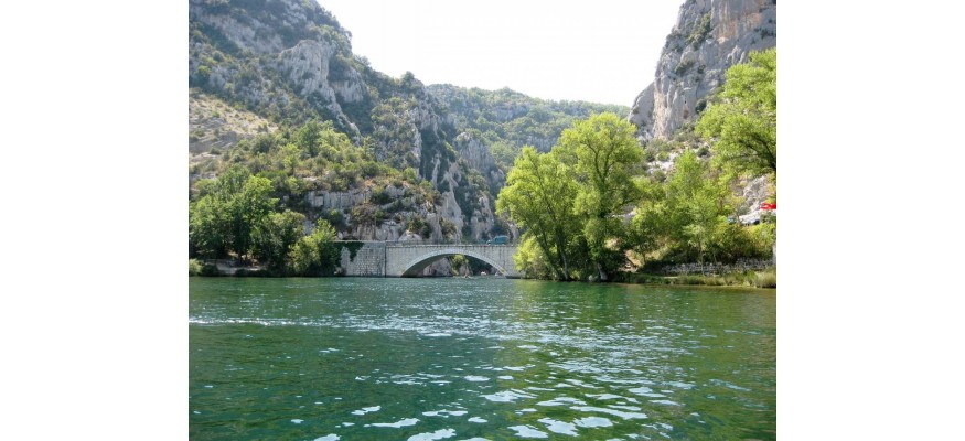Vente et pose pelouse synthétique dans le Var