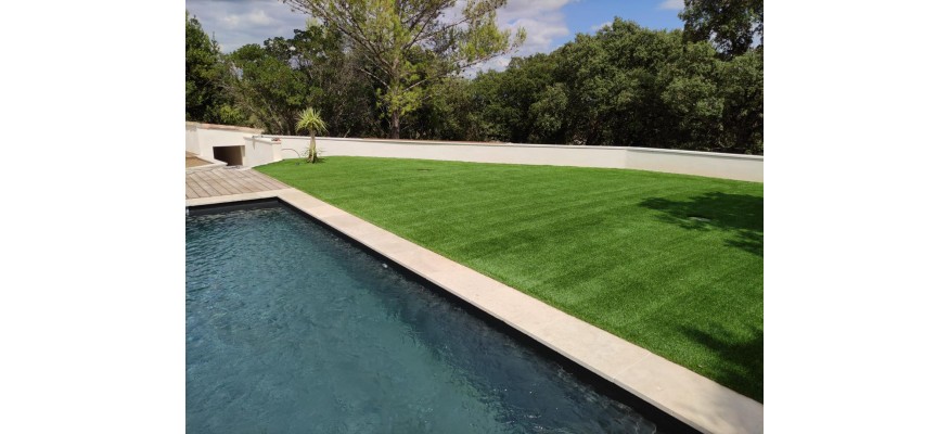 Gazon synthétique pour les piscines…