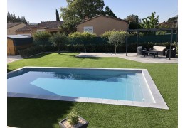 Quel modèle de gazon synthétique est idéal pour les tours de piscine ?