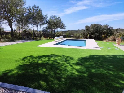 Pourquoi le gazon synthétique est-il devenu un produit tendance dans le domaine du jardin ?